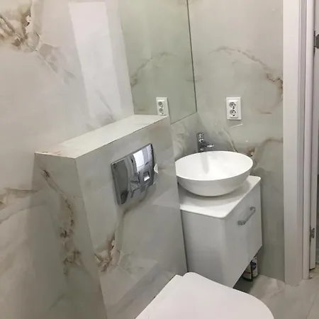 Апартаменти Modern 3-bedroom Jacuzzi
